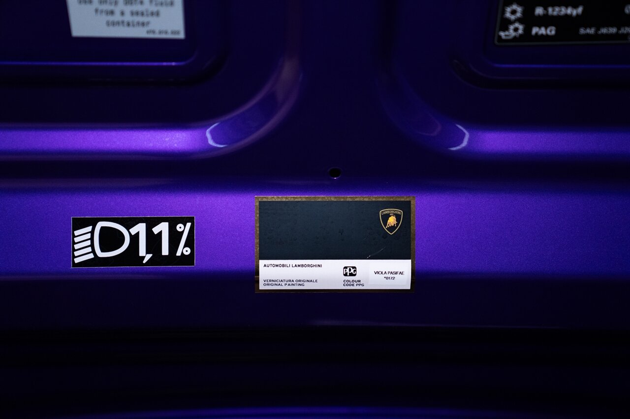 2023 Lamborghini Huracan EVO Spyder   - Photo 24 - Beverly Hills, CA 90212