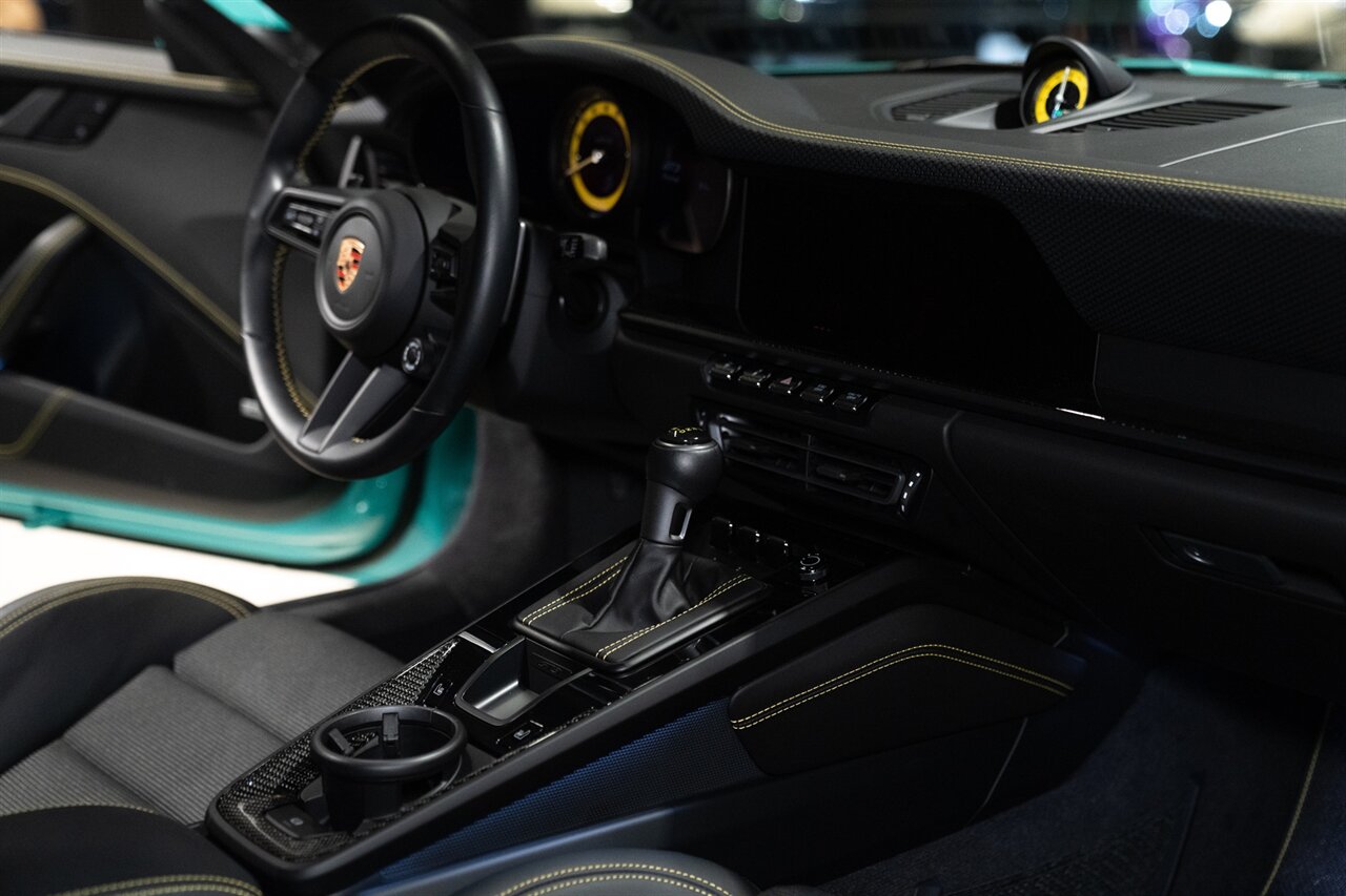 2023 Porsche 911 GT3 Touring - Photo 18 - Beverly Hills, CA 90212