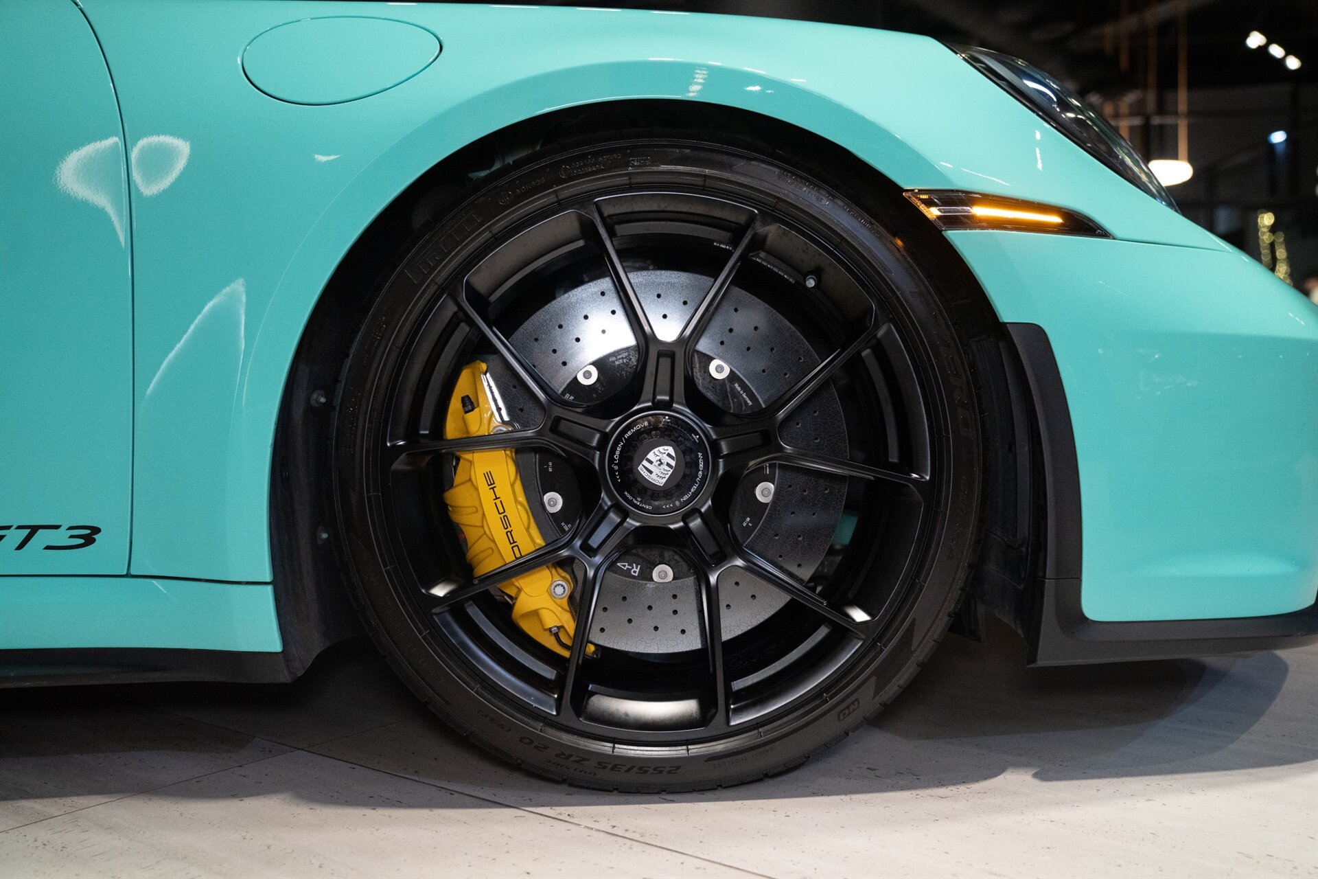 2023 Porsche 911 GT3 Touring - Photo 32