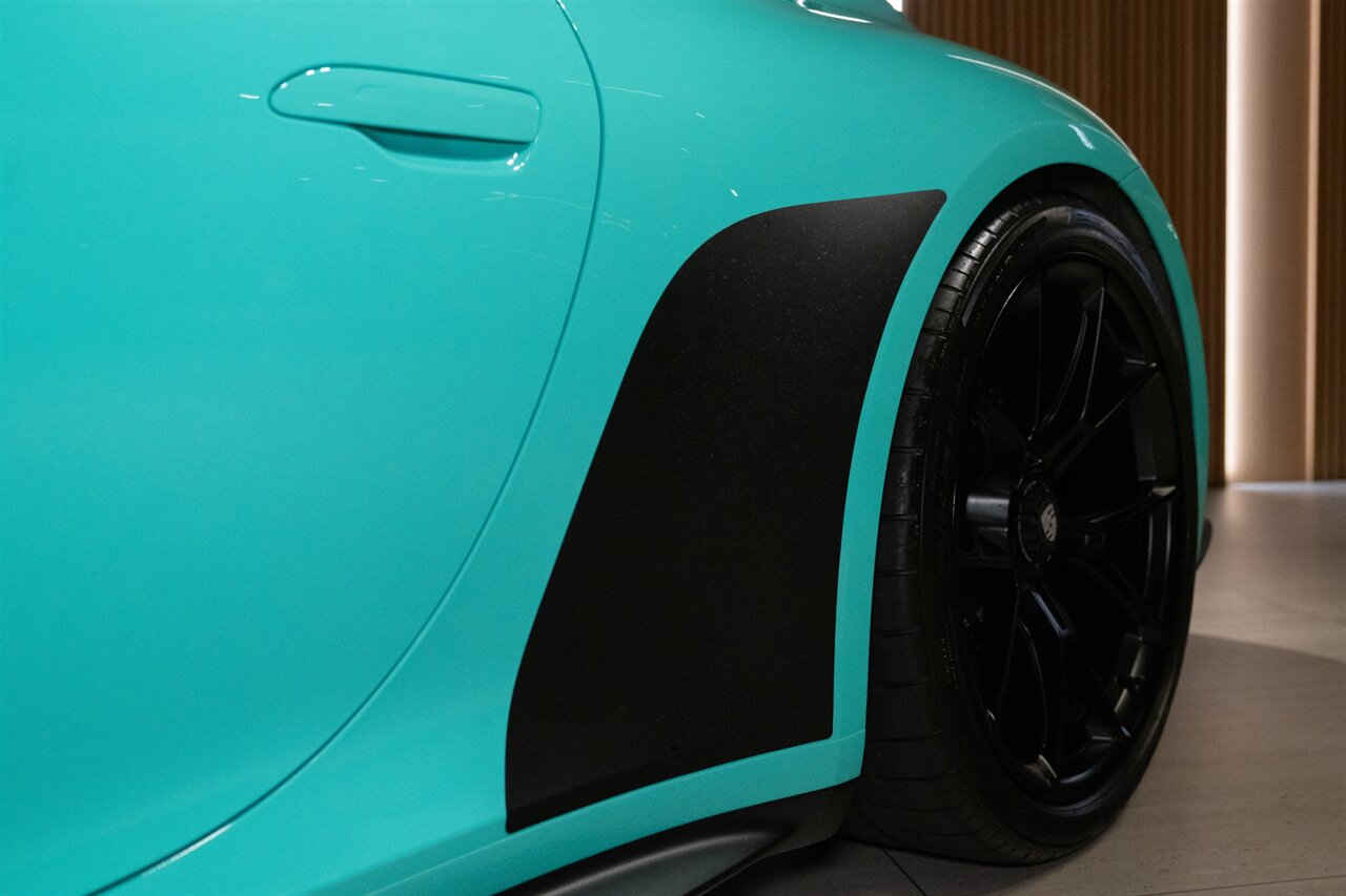 2023 Porsche 911 GT3 Touring - Photo 13 - Beverly Hills, CA 90212