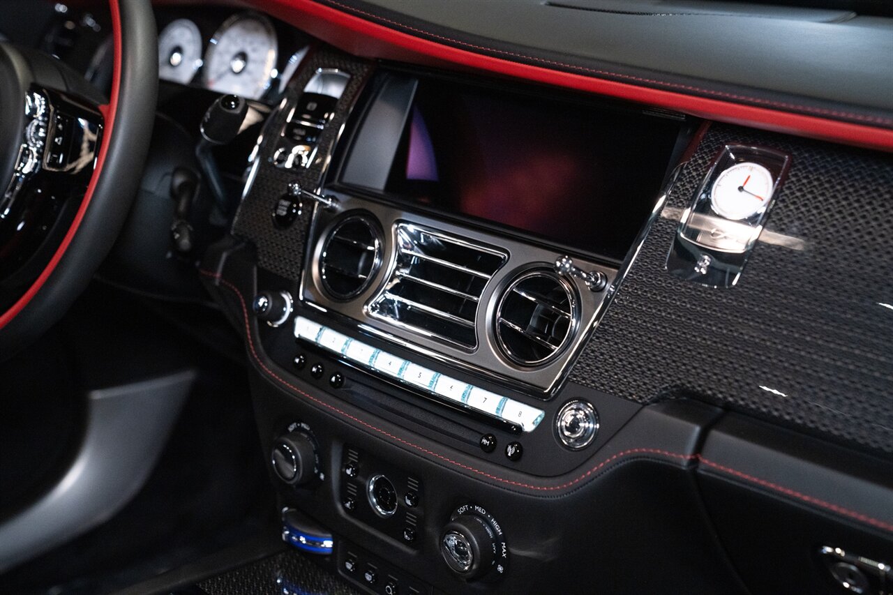2020 Rolls-Royce Black Badge Dawn   - Photo 20 - Beverly Hills, CA 90212
