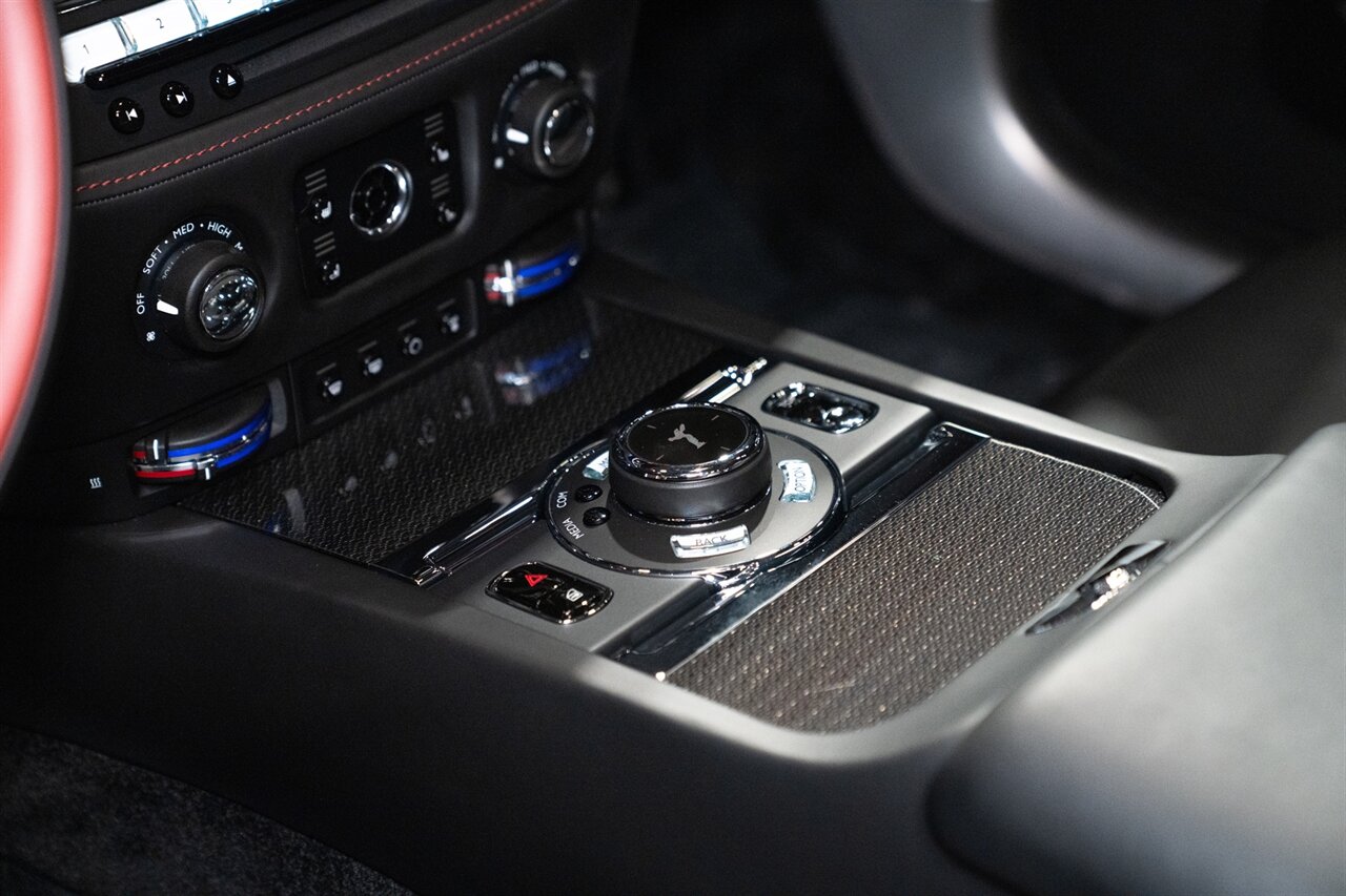 2020 Rolls-Royce Black Badge Dawn   - Photo 24 - Beverly Hills, CA 90212