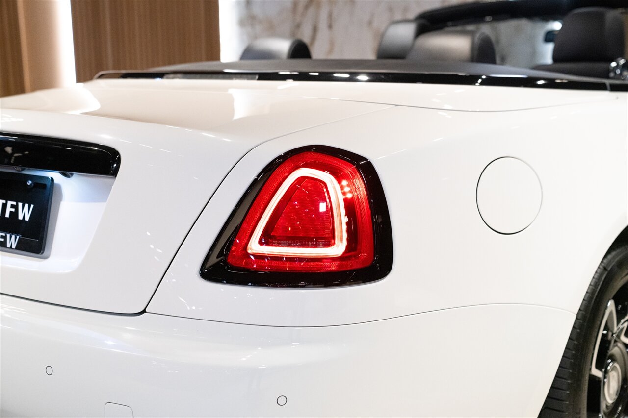 2020 Rolls-Royce Black Badge Dawn   - Photo 11 - Beverly Hills, CA 90212