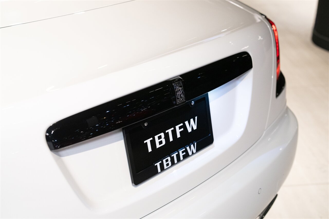 2020 Rolls-Royce Black Badge Dawn   - Photo 10 - Beverly Hills, CA 90212