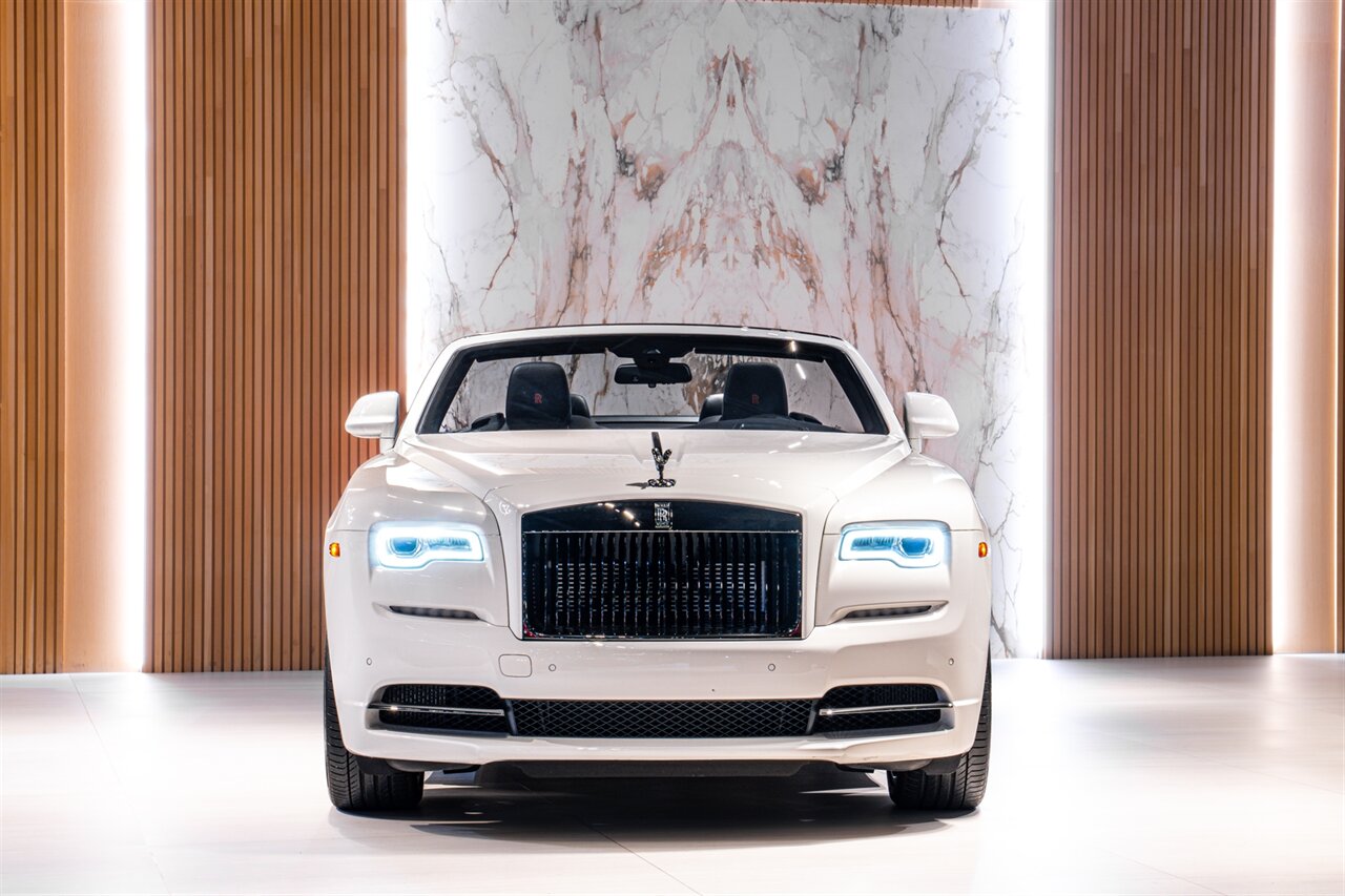 2020 Rolls-Royce Black Badge Dawn   - Photo 4 - Beverly Hills, CA 90212