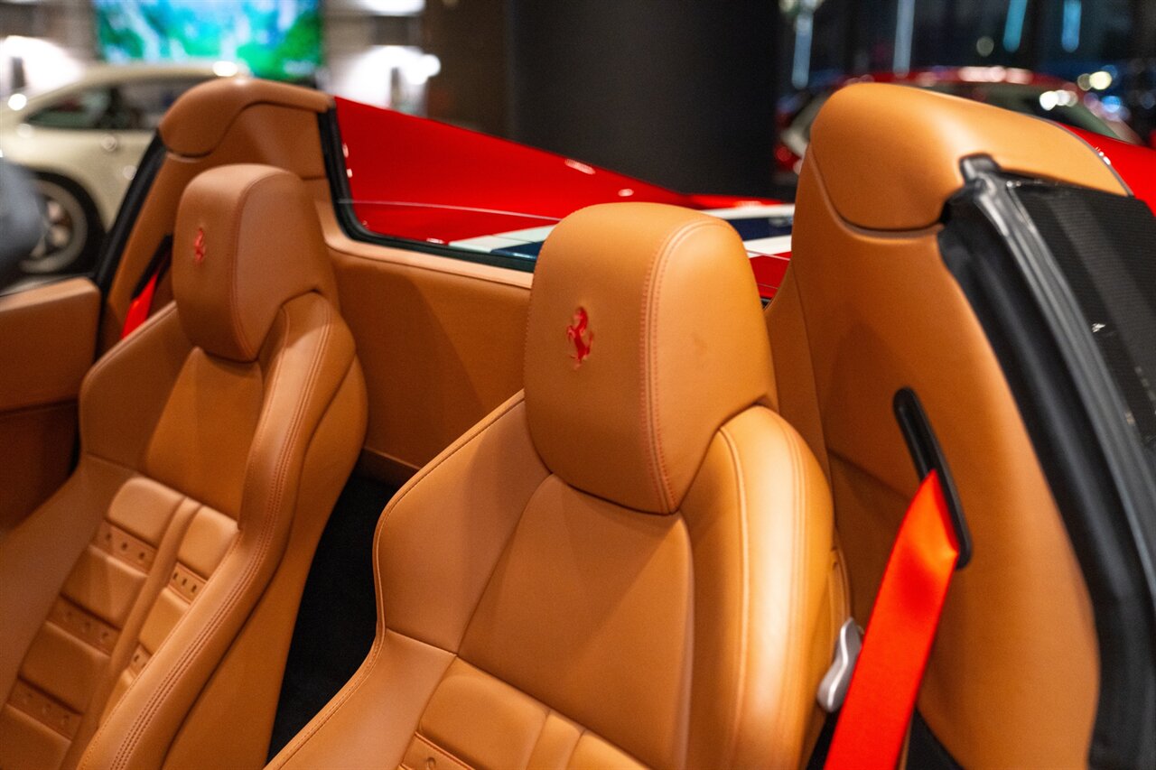 2014 Ferrari 458 Spider   - Photo 14 - Beverly Hills, CA 90212