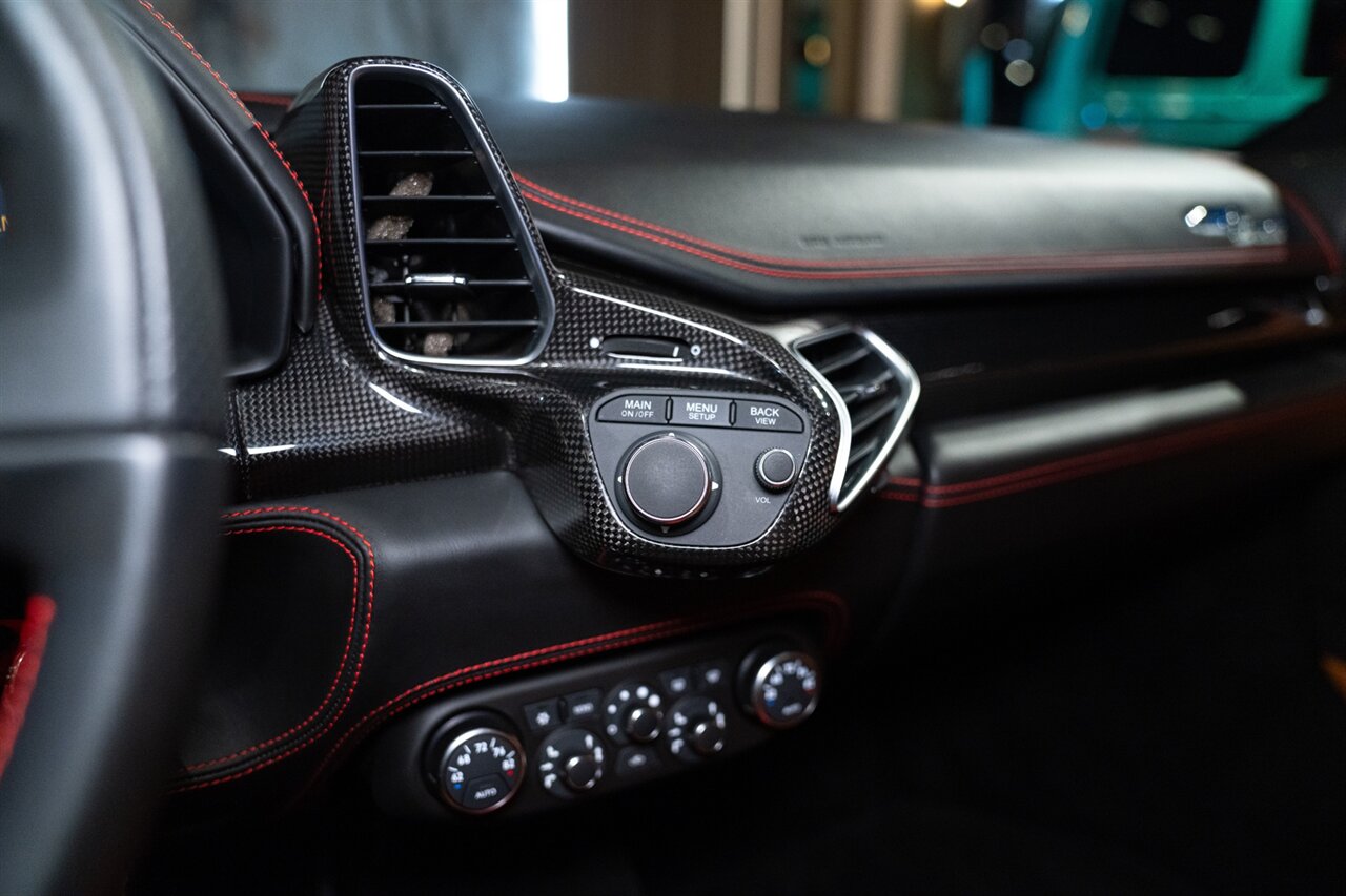 2014 Ferrari 458 Spider   - Photo 20 - Beverly Hills, CA 90212