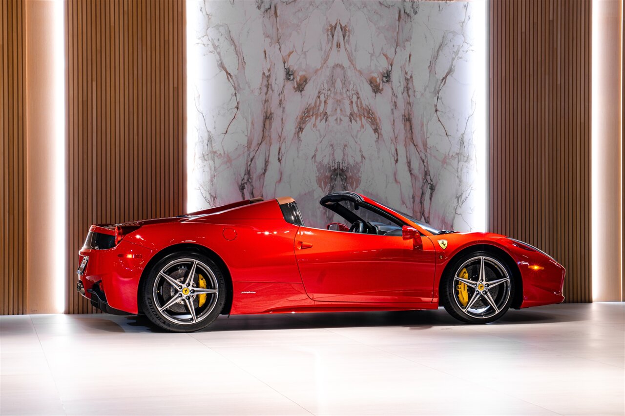 2014 Ferrari 458 Spider   - Photo 6 - Beverly Hills, CA 90212