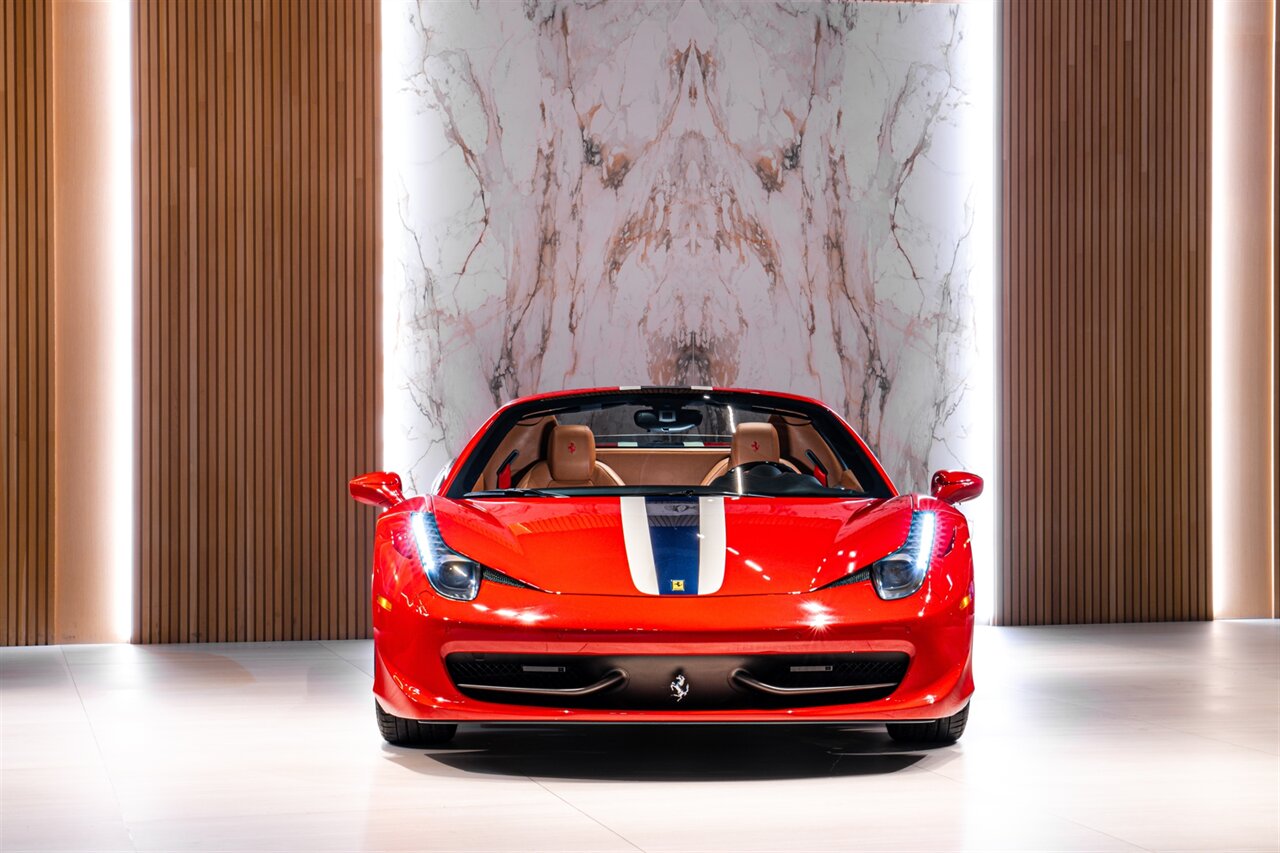 2014 Ferrari 458 Spider   - Photo 3 - Beverly Hills, CA 90212
