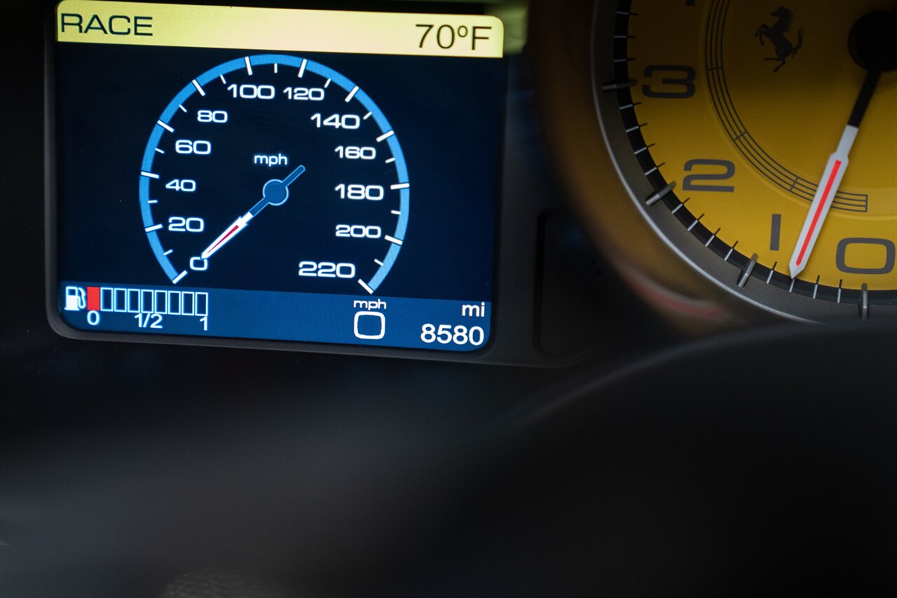 2014 Ferrari 458 Spider   - Photo 35 - Beverly Hills, CA 90212