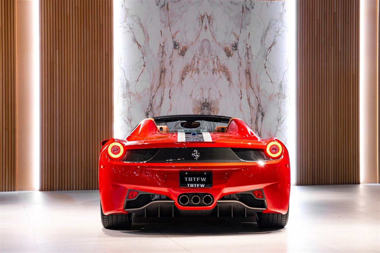 2014 Ferrari 458 Spider   - Photo 4 - Beverly Hills, CA 90212