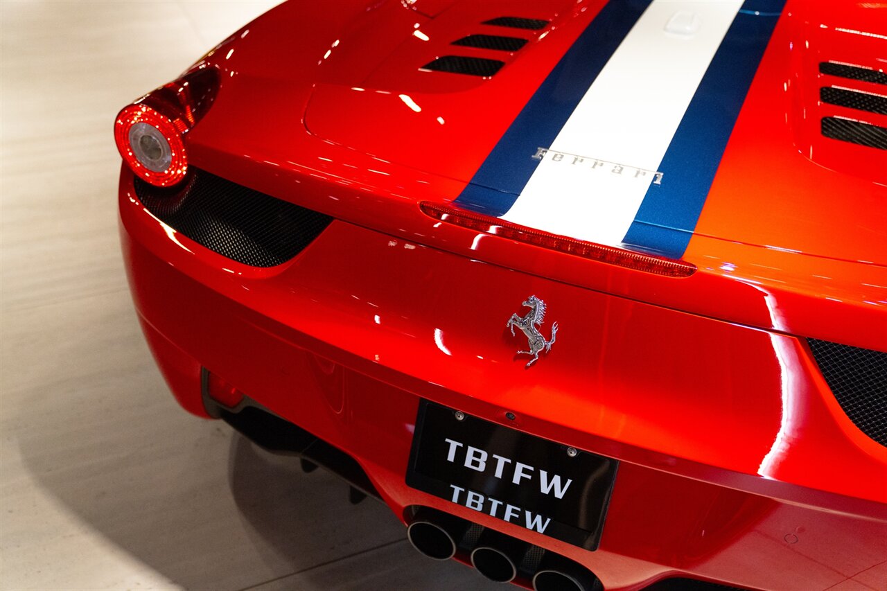 2015 Ferrari 458 Spider   - Photo 16 - Beverly Hills, CA 90212