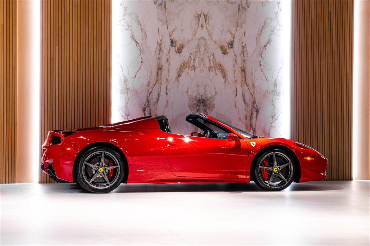 2015 Ferrari 458 Spider   - Photo 6 - Beverly Hills, CA 90212