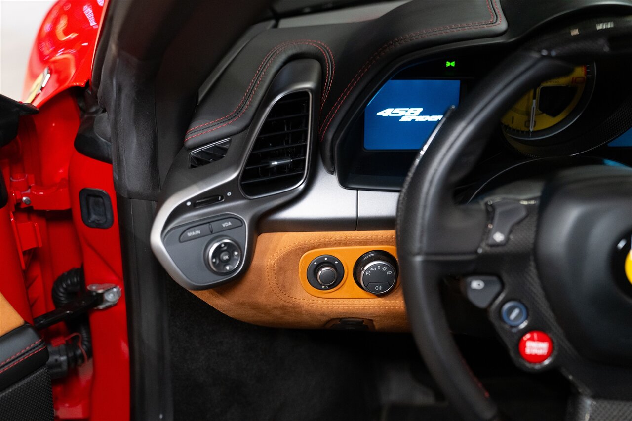 2015 Ferrari 458 Spider   - Photo 31 - Beverly Hills, CA 90212