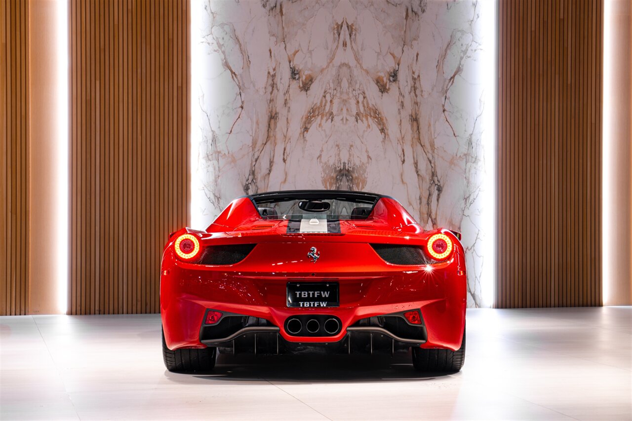 2015 Ferrari 458 Spider   - Photo 4 - Beverly Hills, CA 90212