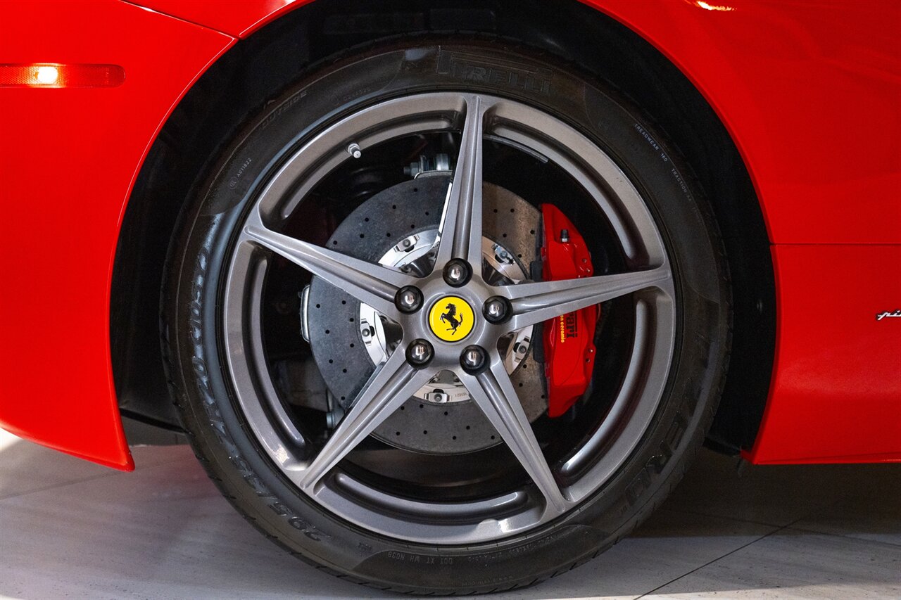 2015 Ferrari 458 Spider   - Photo 14 - Beverly Hills, CA 90212