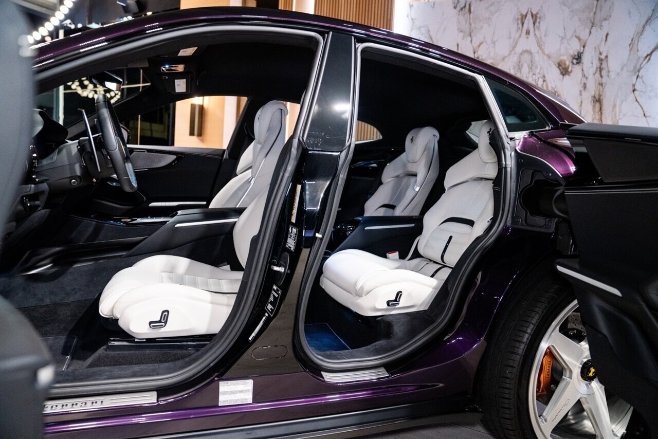 2024 Ferrari Purosangue - Photo 16