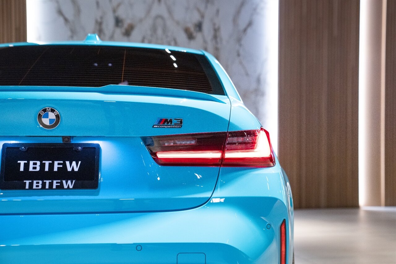 2025 BMW M3 Competition   - Photo 15 - Beverly Hills, CA 90212