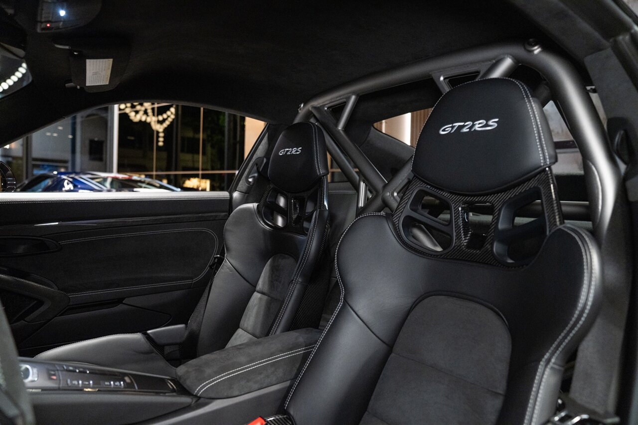 2018 Porsche 911 GT2 RS   - Photo 24 - Beverly Hills, CA 90212