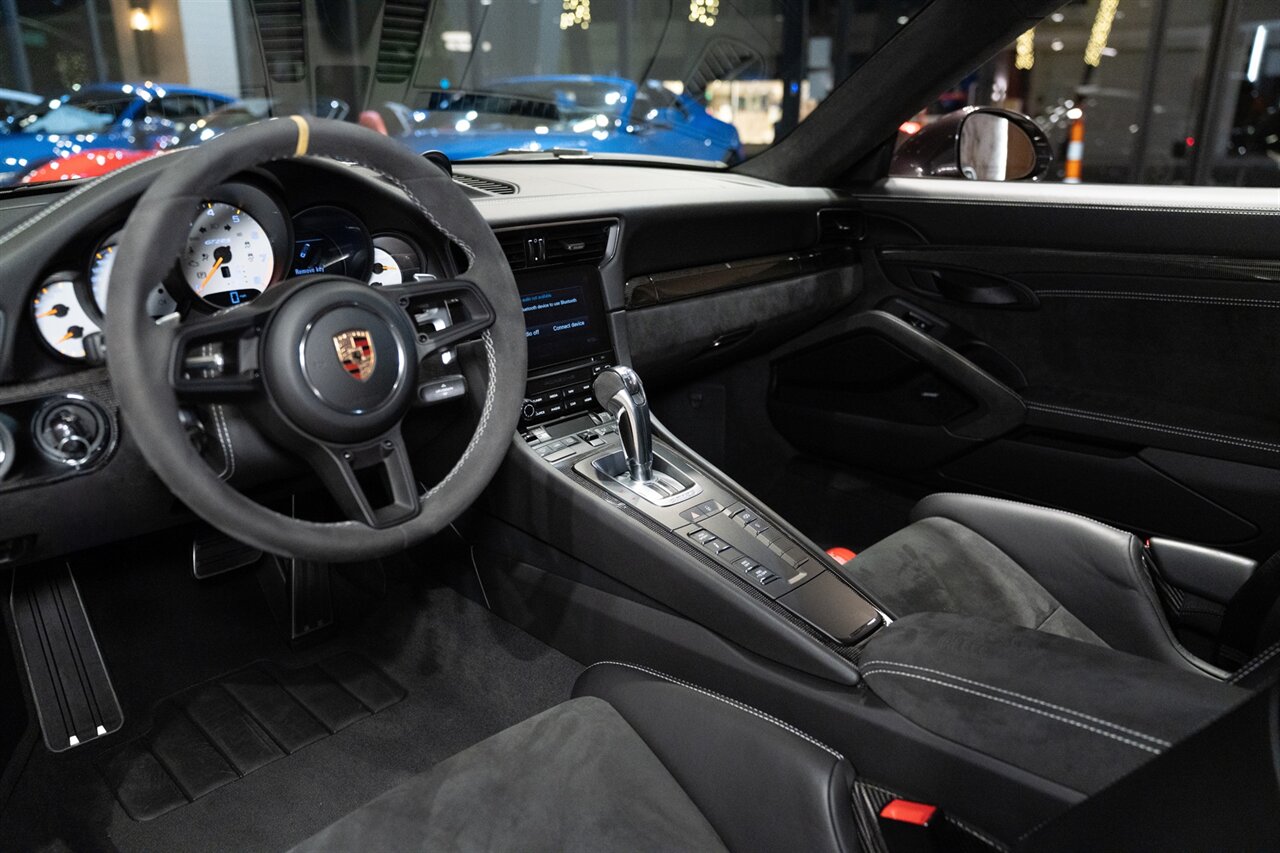 2018 Porsche 911 GT2 RS   - Photo 26 - Beverly Hills, CA 90212