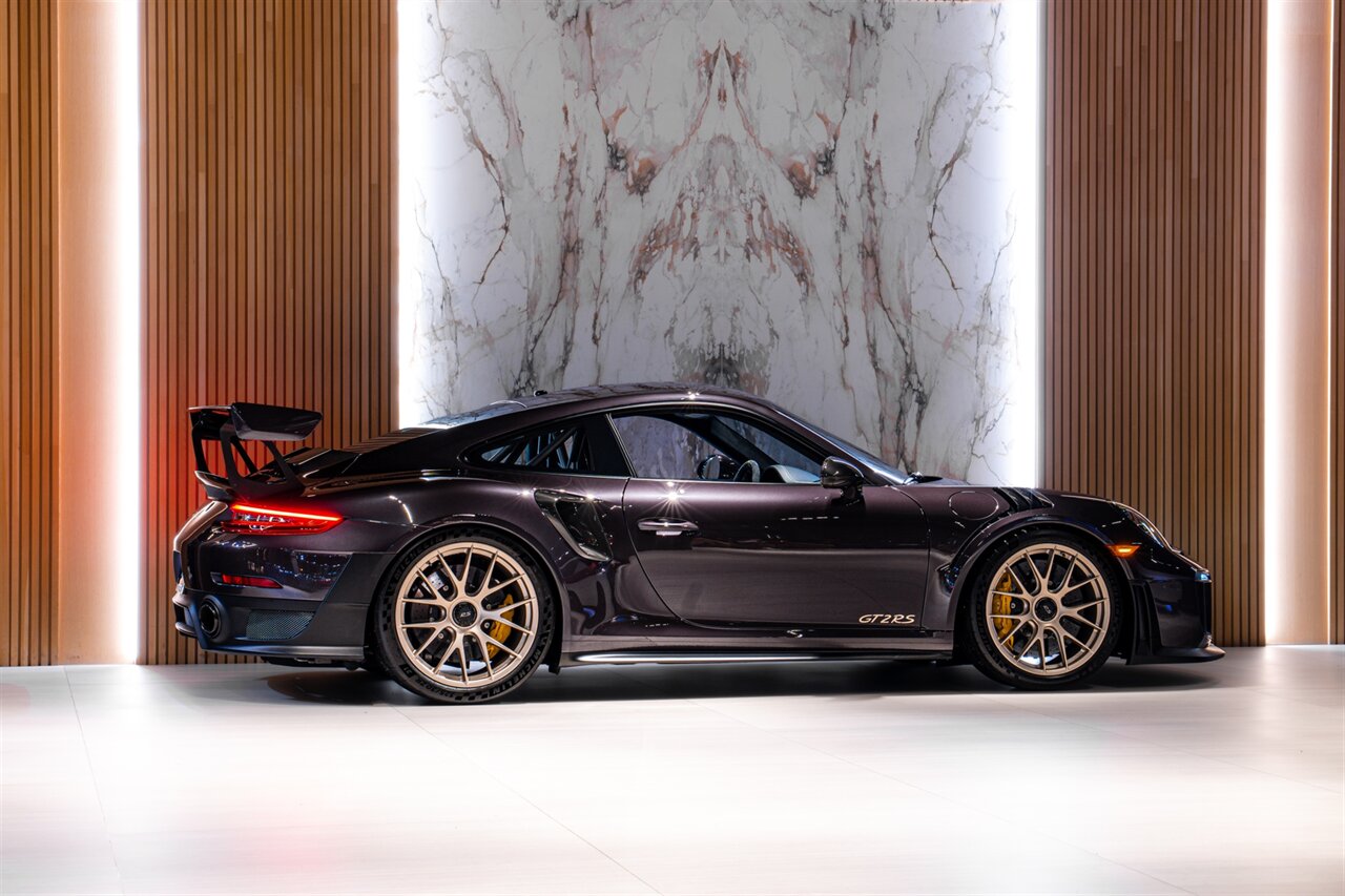 2018 Porsche 911 GT2 RS   - Photo 4 - Beverly Hills, CA 90212