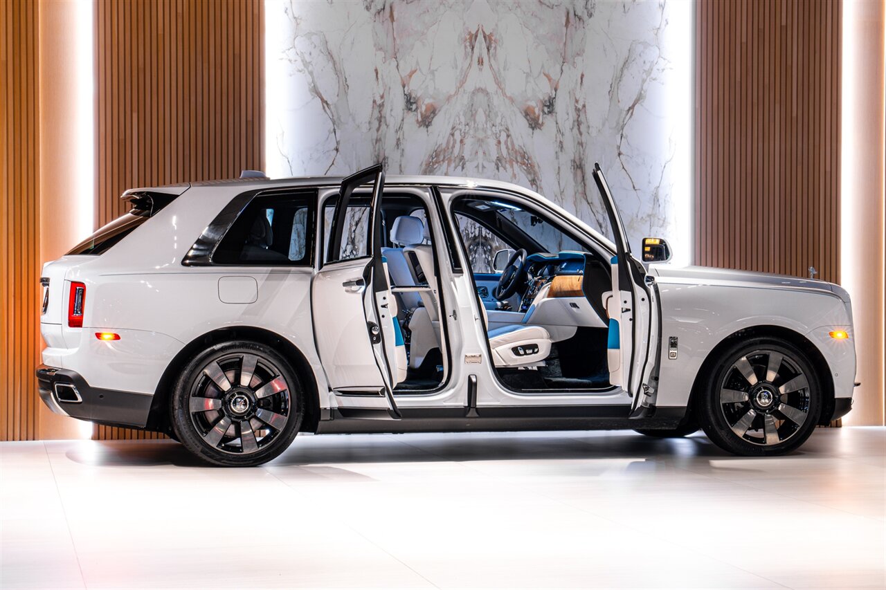 2023 Rolls-Royce Cullinan   - Photo 5 - Beverly Hills, CA 90212