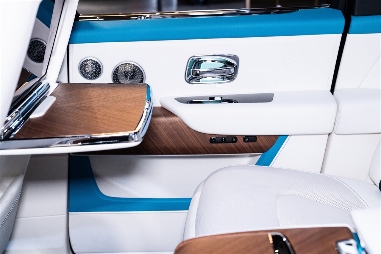 2023 Rolls-Royce Cullinan   - Photo 8 - Beverly Hills, CA 90212