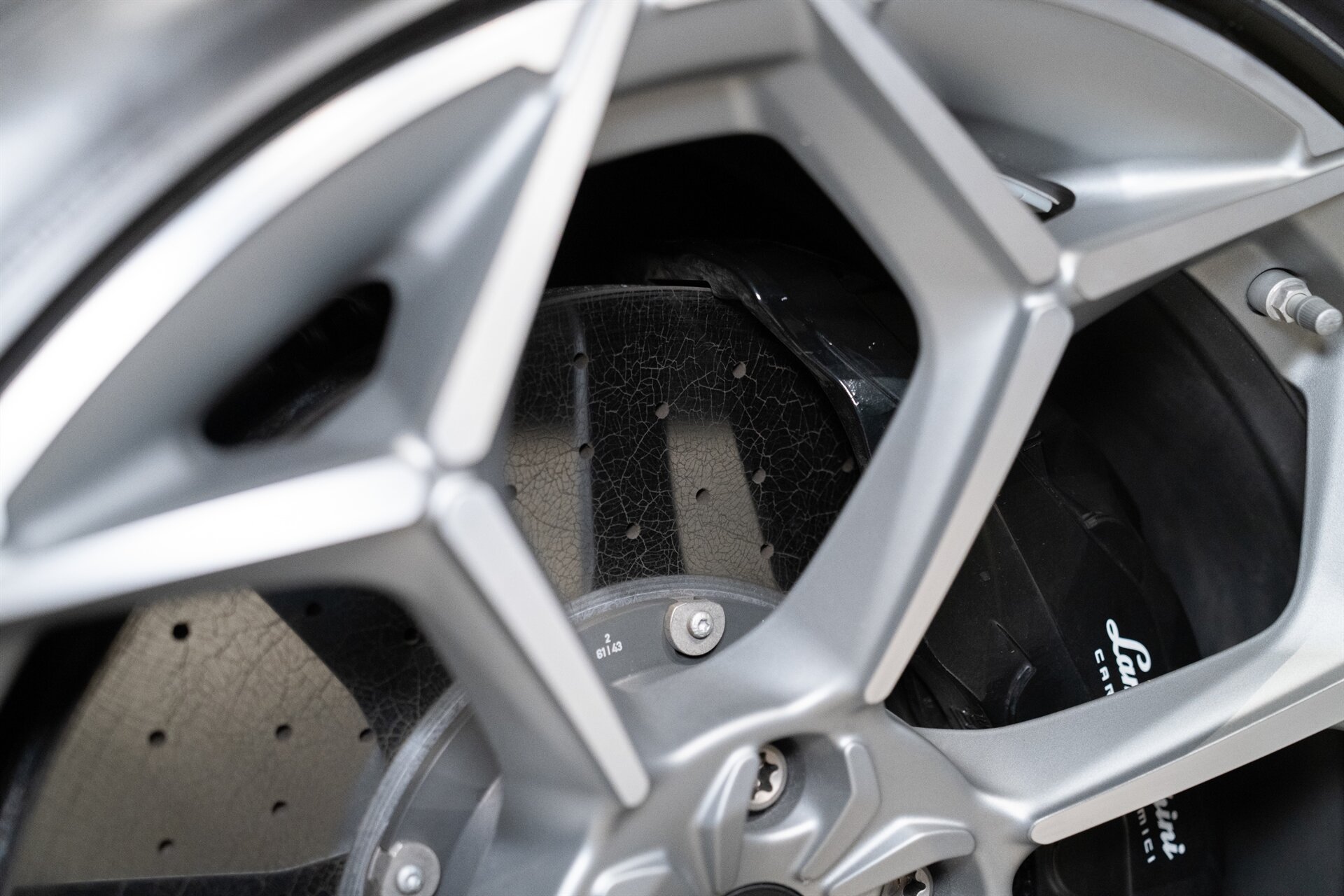 2023 Lamborghini Urus Performante - Photo 33