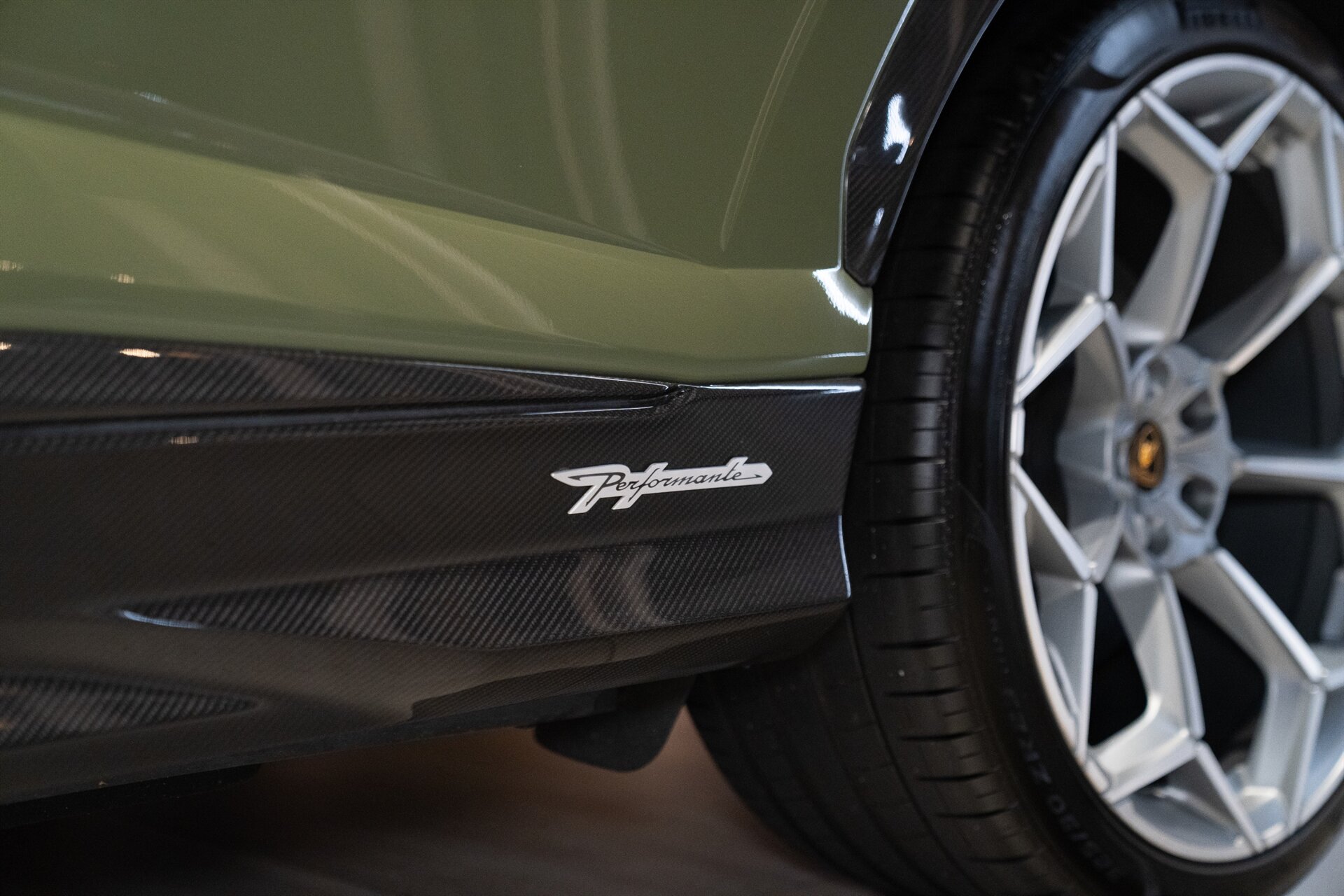 2023 Lamborghini Urus Performante - Photo 34