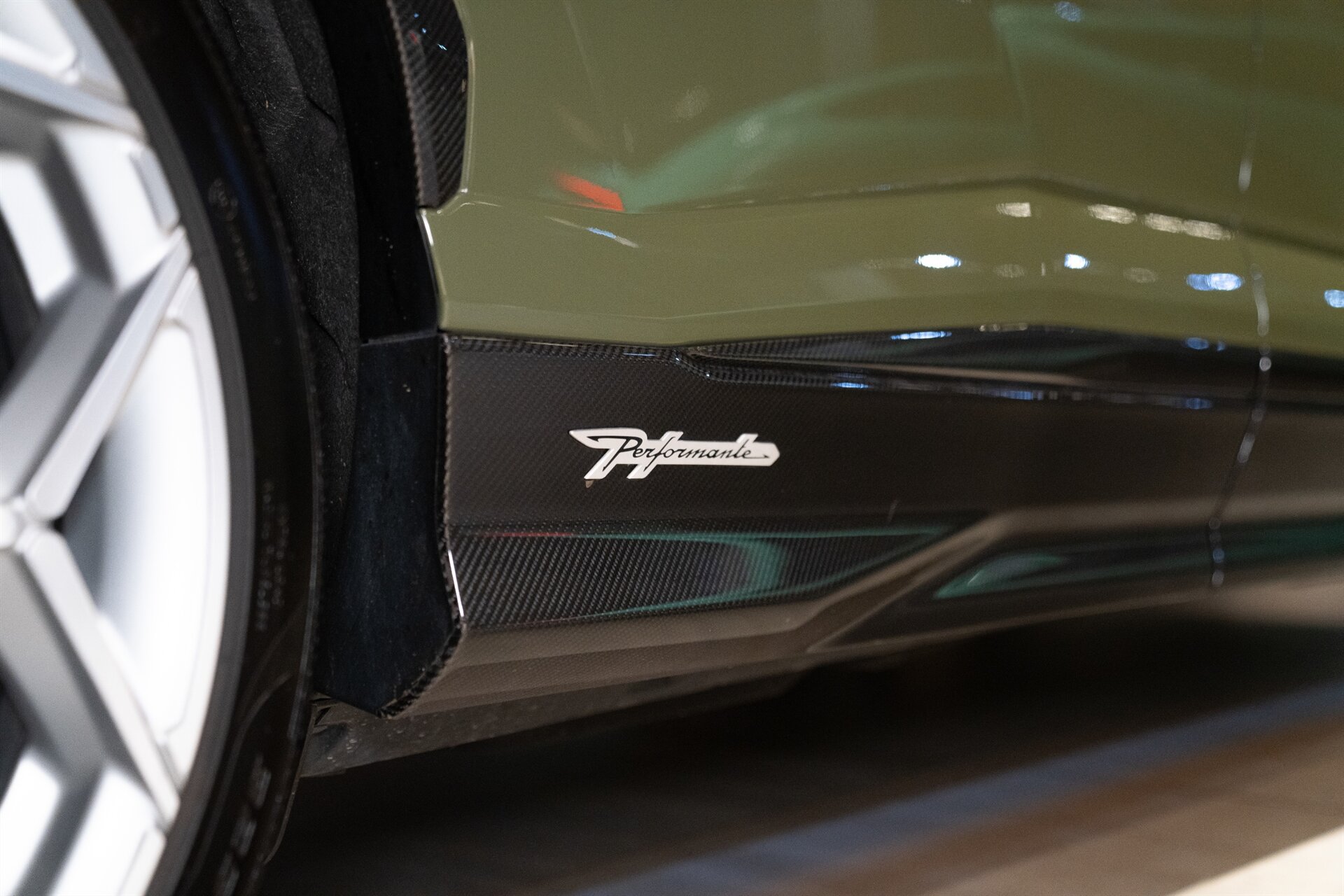 2023 Lamborghini Urus Performante - Photo 42