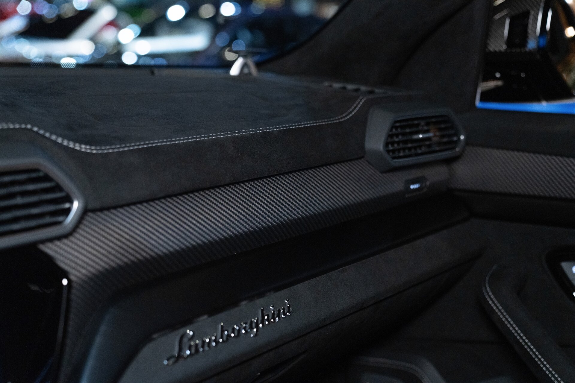 2023 Lamborghini Urus Performante - Photo 19