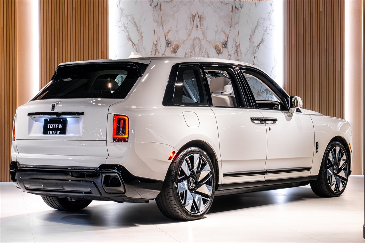 2025 Rolls-Royce Cullinan   - Photo 3 - Beverly Hills, CA 90212