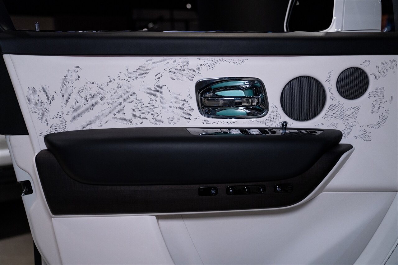 2025 Rolls-Royce Cullinan   - Photo 11 - Beverly Hills, CA 90212
