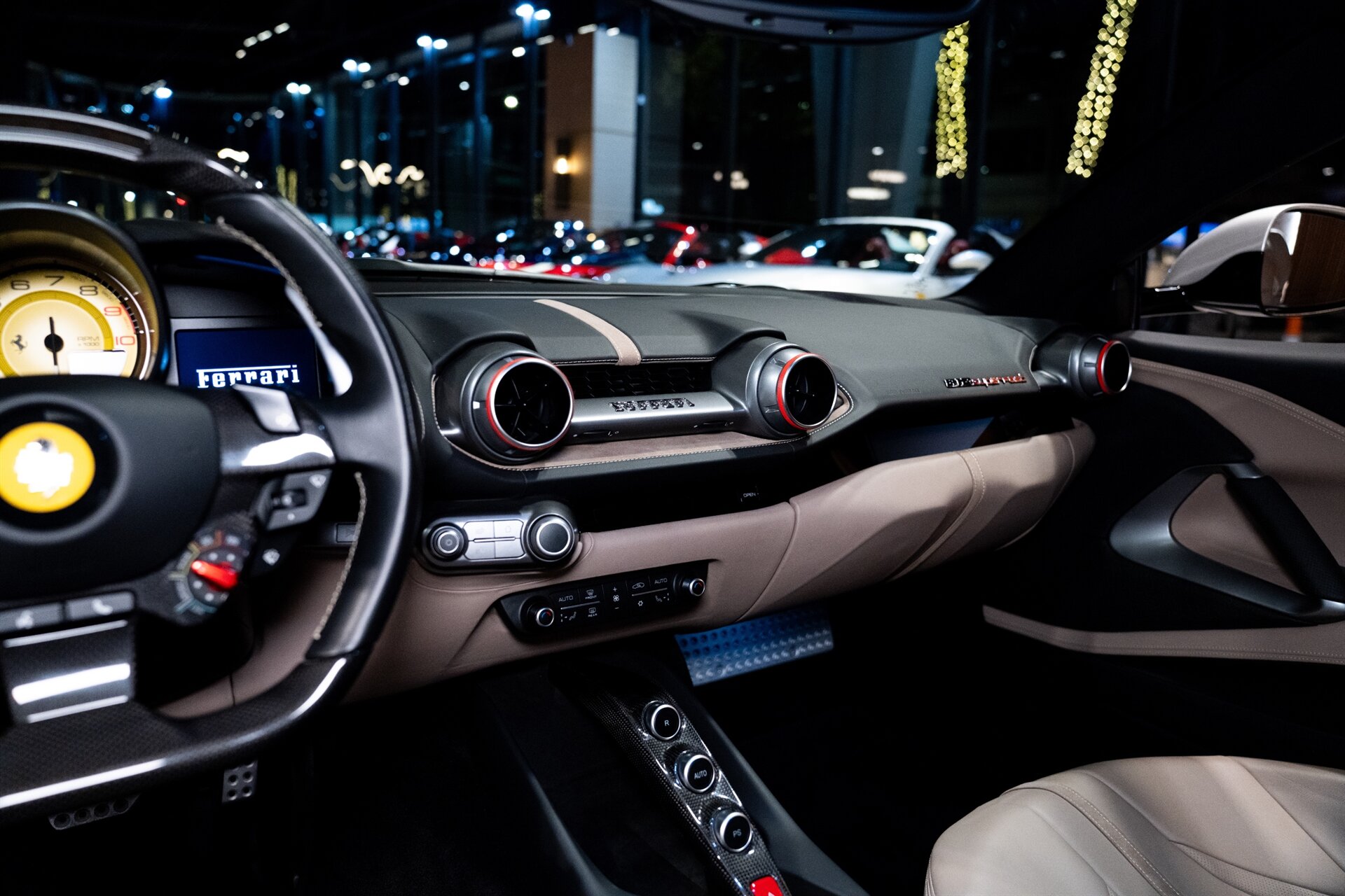 2018 Ferrari 812 Superfast - Photo 29