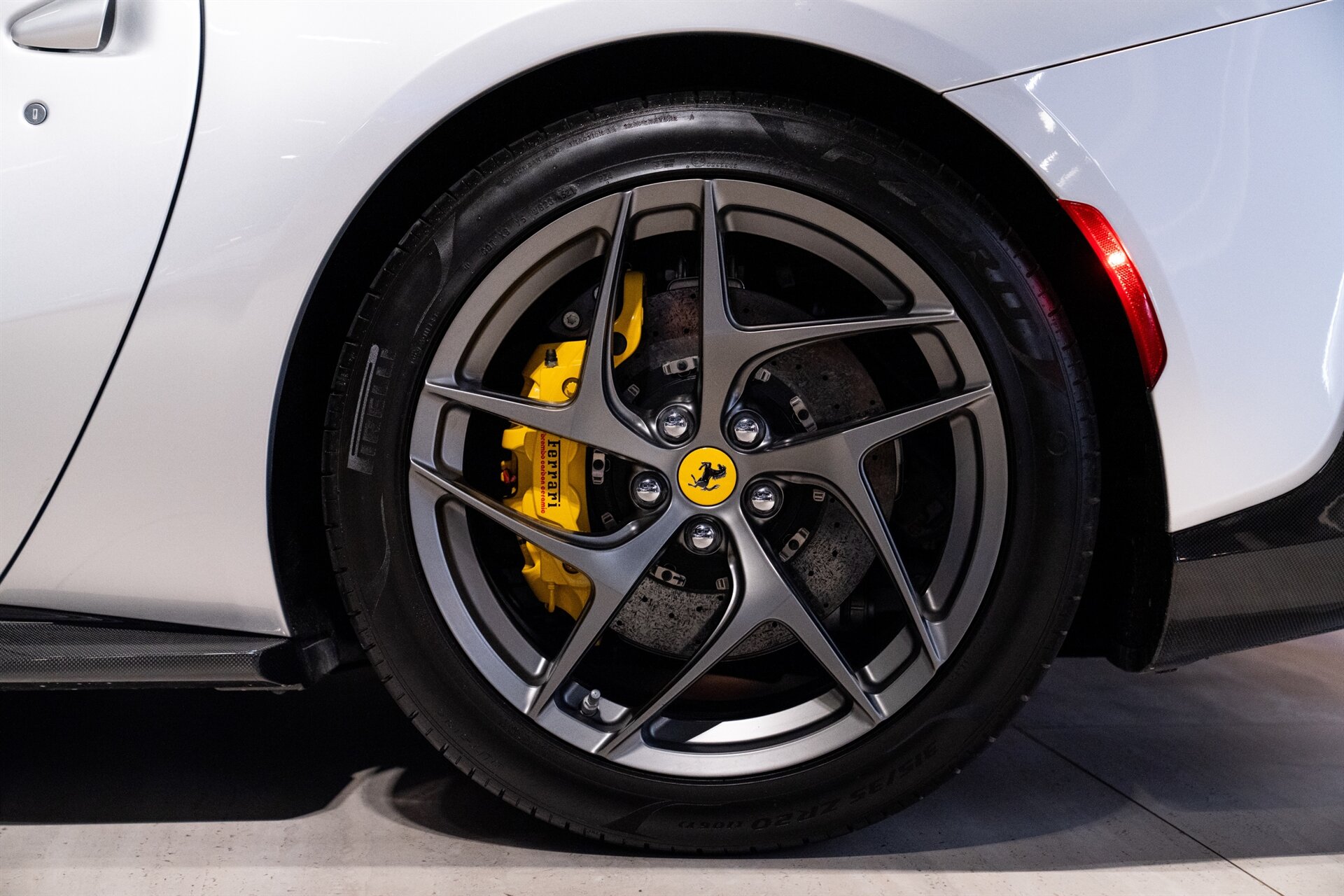 2018 Ferrari 812 Superfast - Photo 10