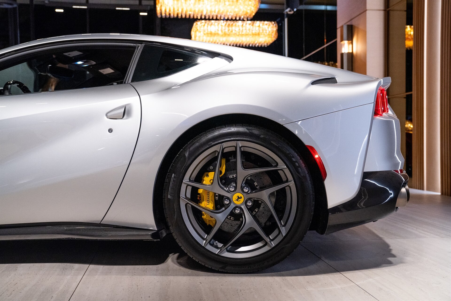 2018 Ferrari 812 Superfast - Photo 9