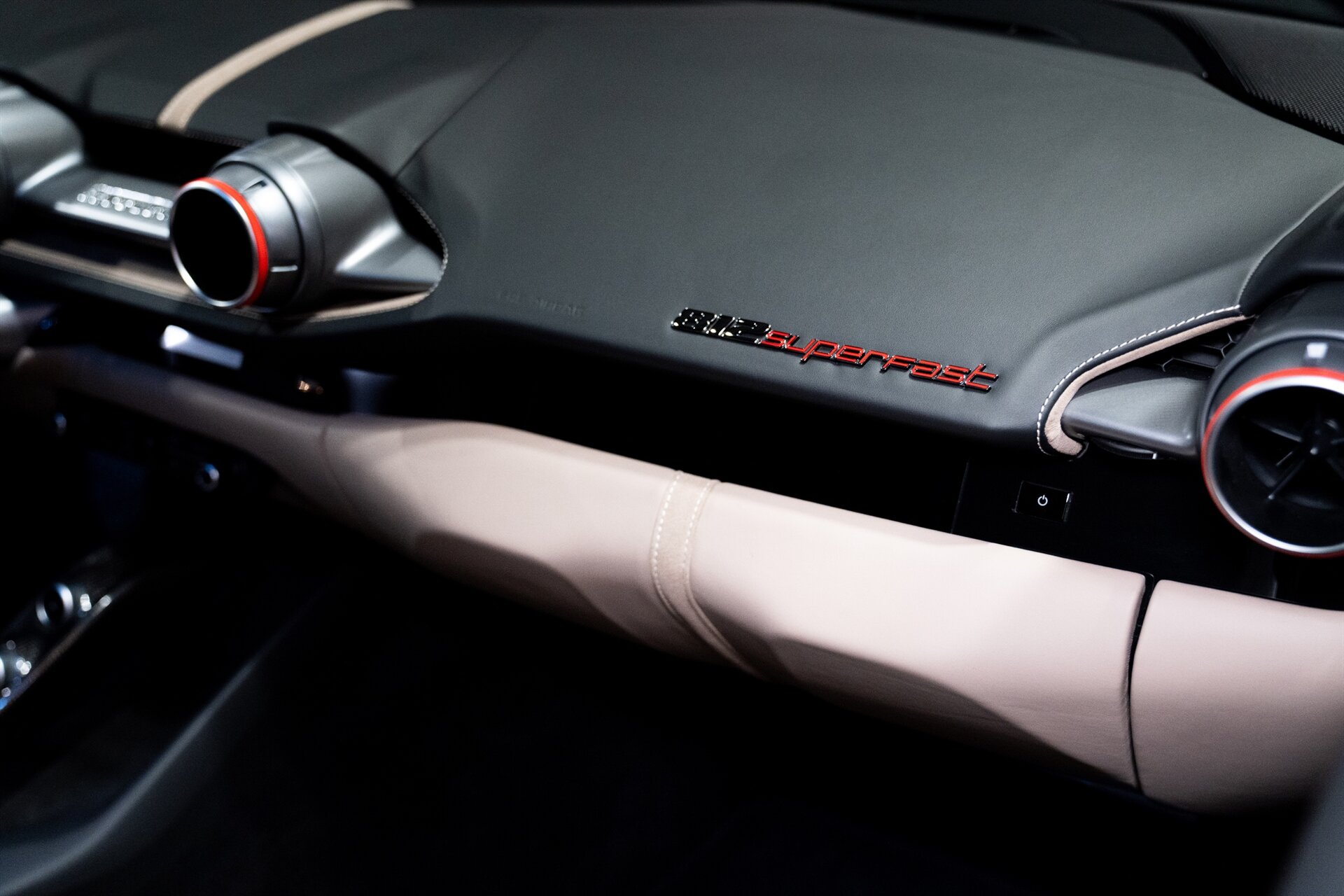 2018 Ferrari 812 Superfast - Photo 32