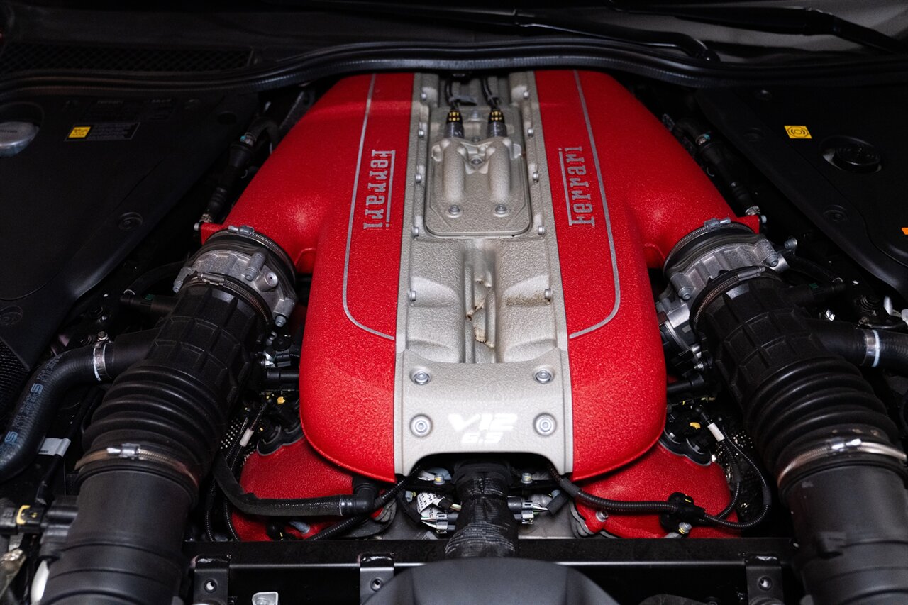 2022 Ferrari 812 GTS   - Photo 28 - Beverly Hills, CA 90212