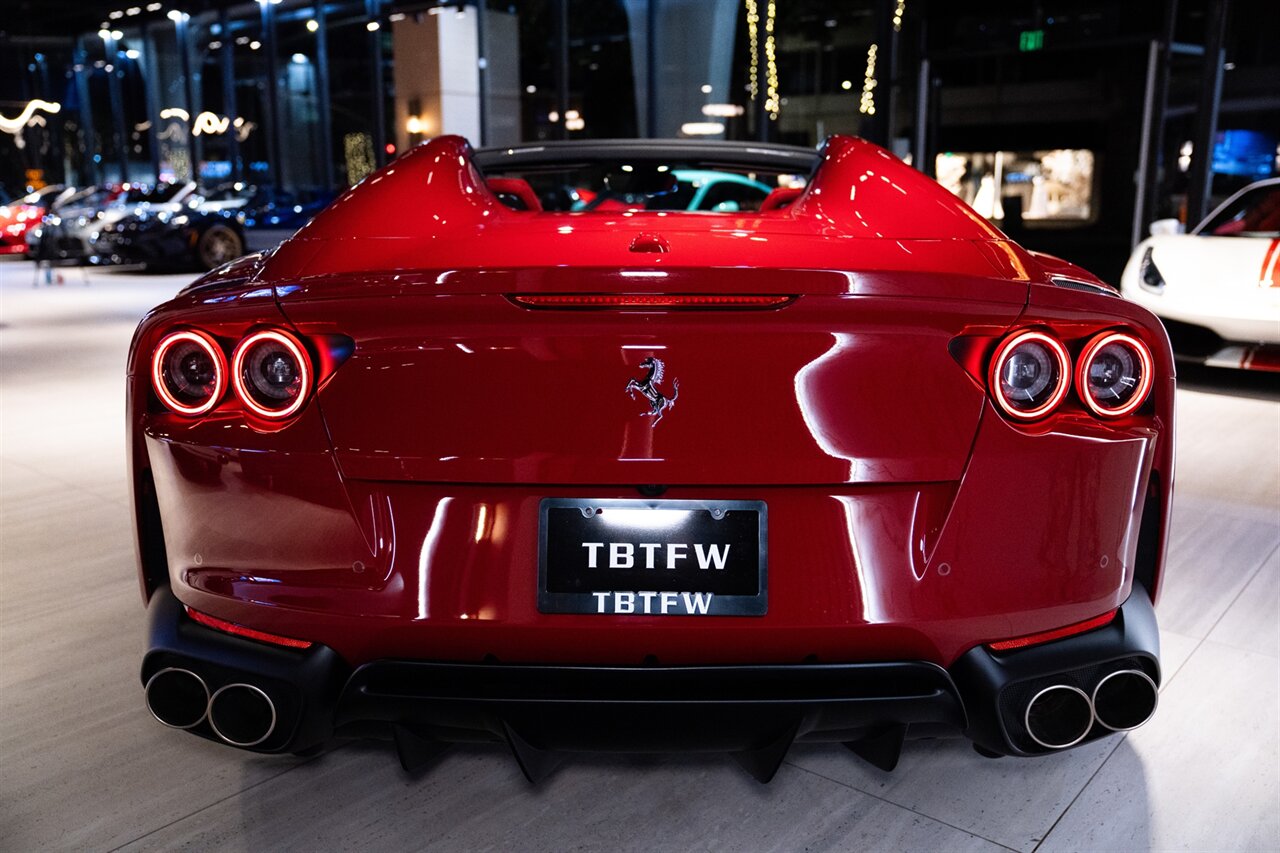 2022 Ferrari 812 GTS   - Photo 27 - Beverly Hills, CA 90212
