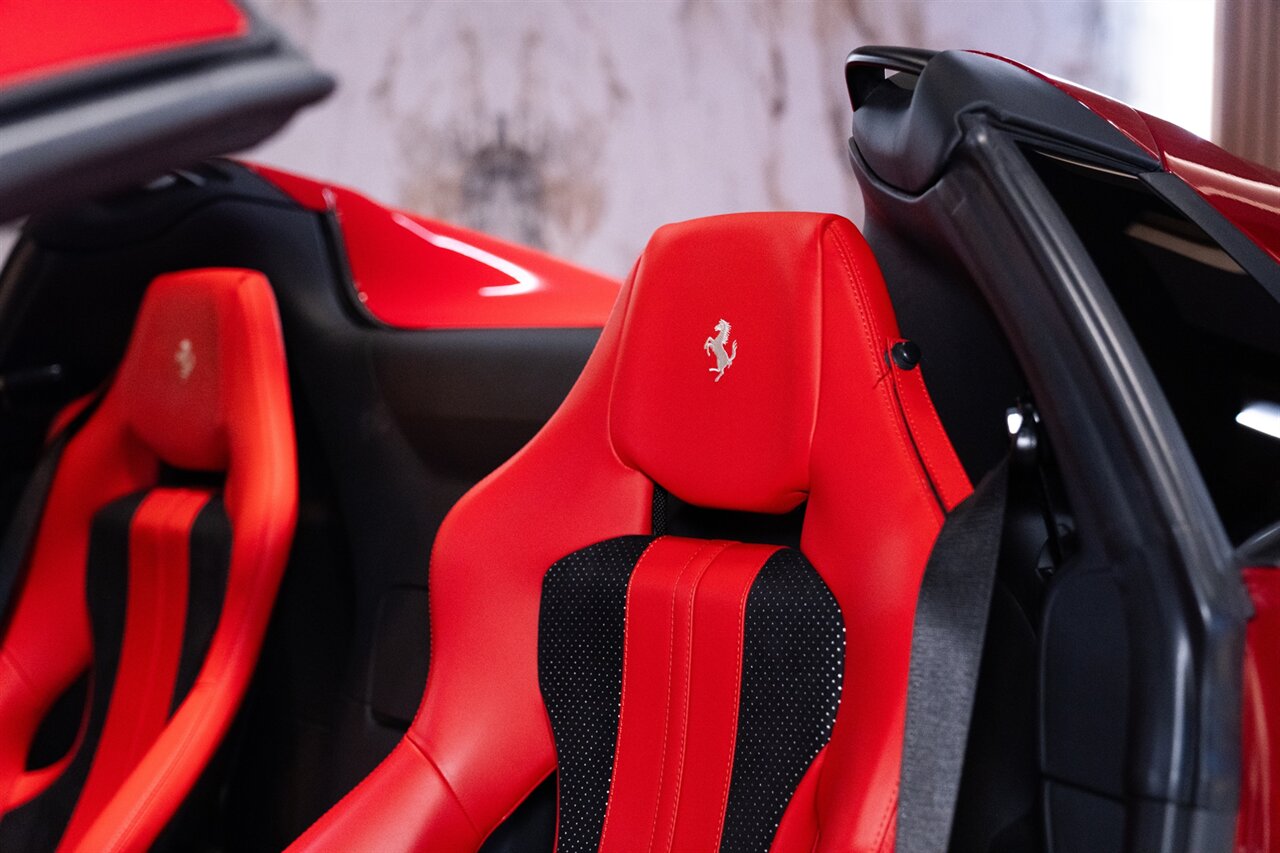 2022 Ferrari 812 GTS   - Photo 18 - Beverly Hills, CA 90212