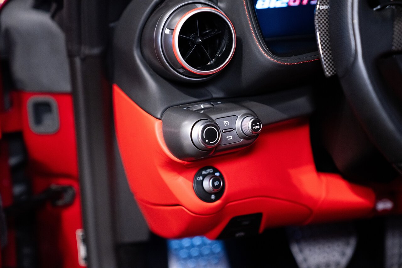 2022 Ferrari 812 GTS   - Photo 23 - Beverly Hills, CA 90212