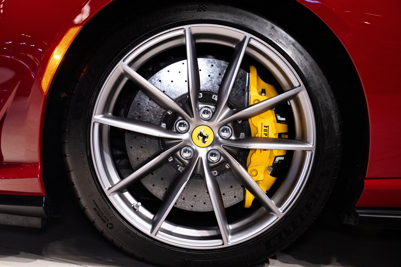 2022 Ferrari 812 GTS   - Photo 10 - Beverly Hills, CA 90212
