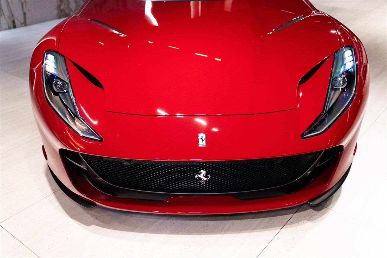 2022 Ferrari 812 GTS   - Photo 7 - Beverly Hills, CA 90212