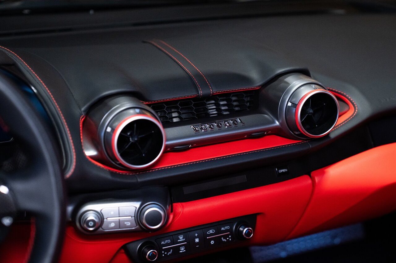 2022 Ferrari 812 GTS   - Photo 25 - Beverly Hills, CA 90212