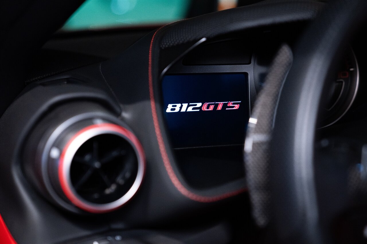 2022 Ferrari 812 GTS   - Photo 21 - Beverly Hills, CA 90212