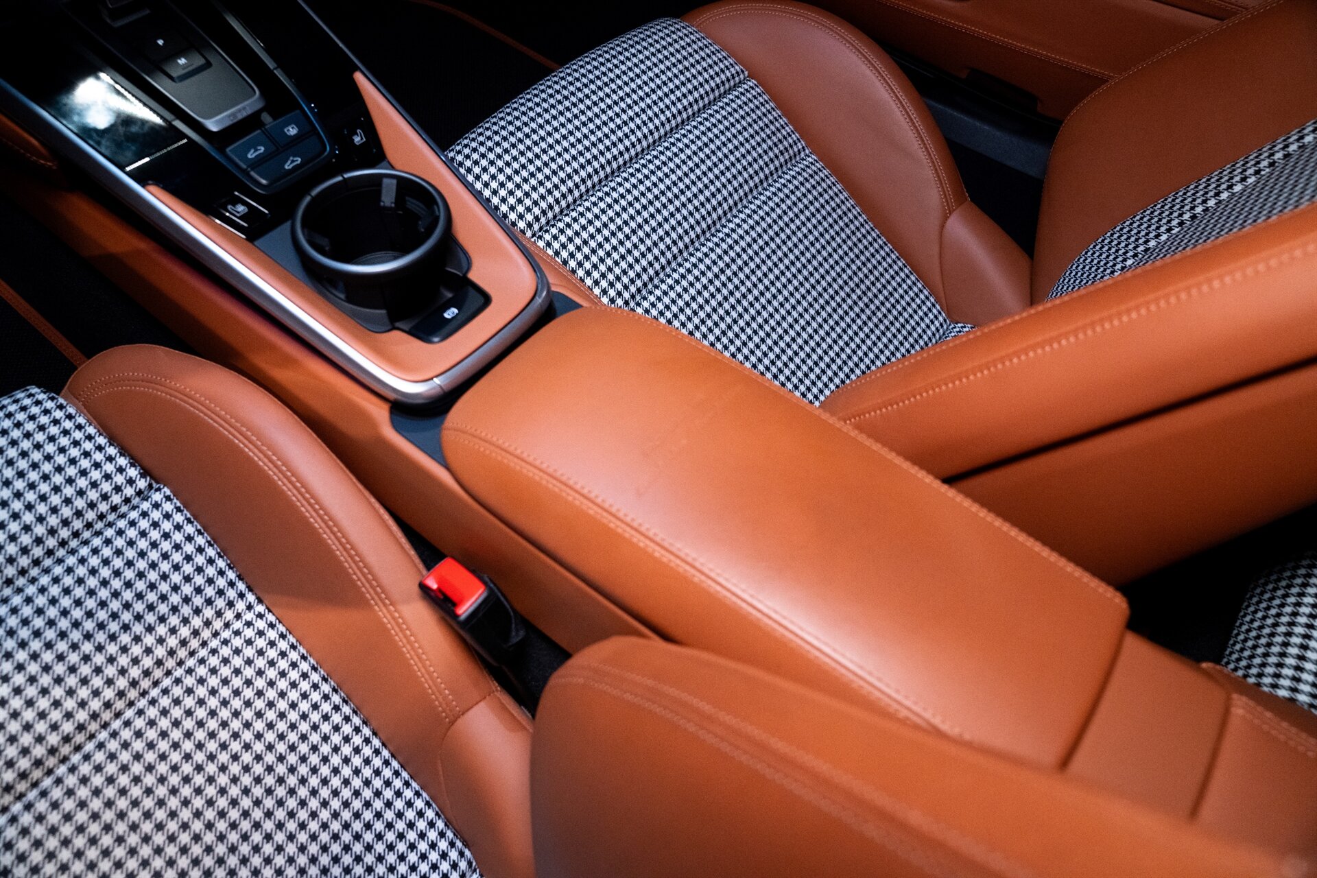 2025 Porsche 911 Turbo S - Photo 19