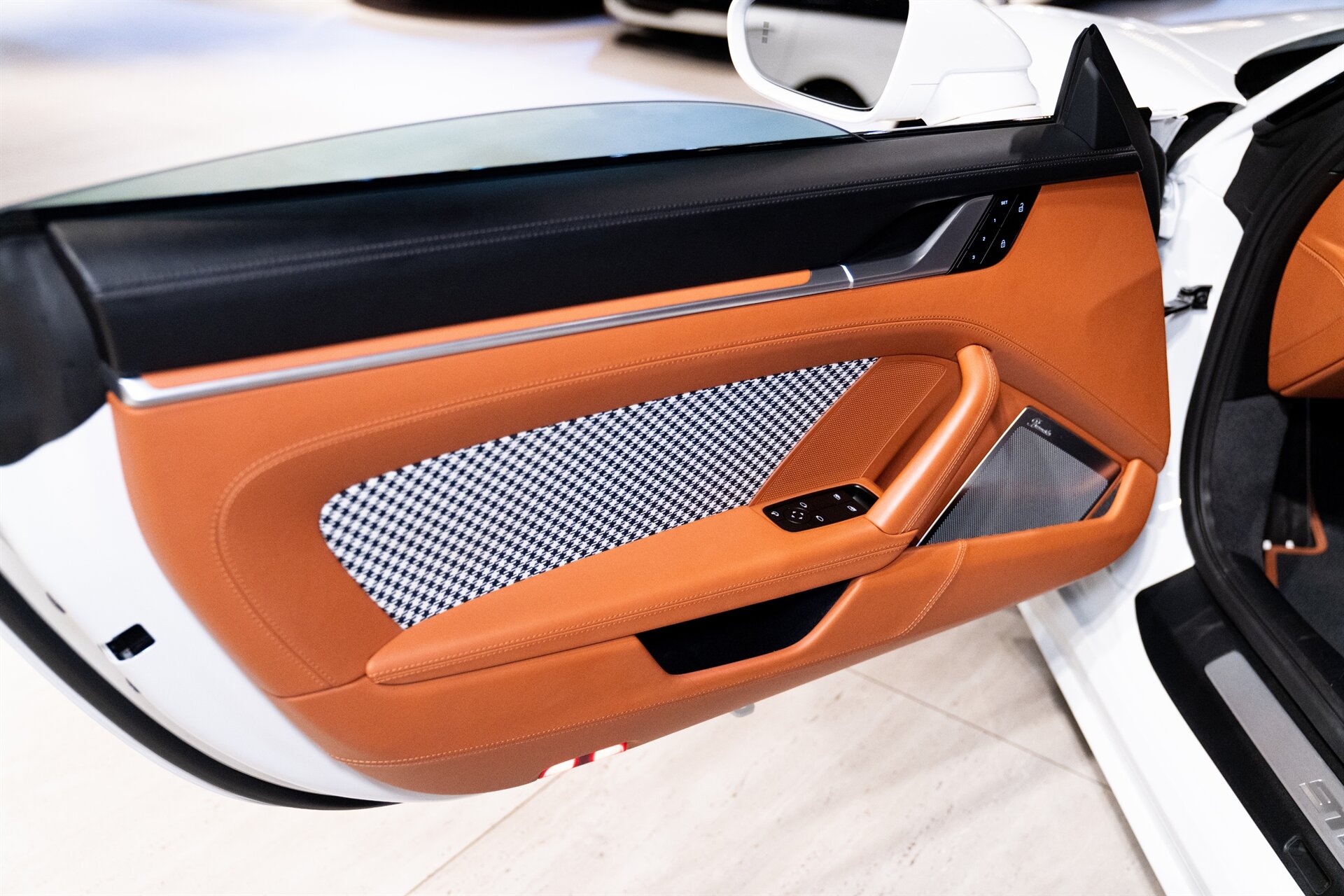 2025 Porsche 911 Turbo S - Photo 12