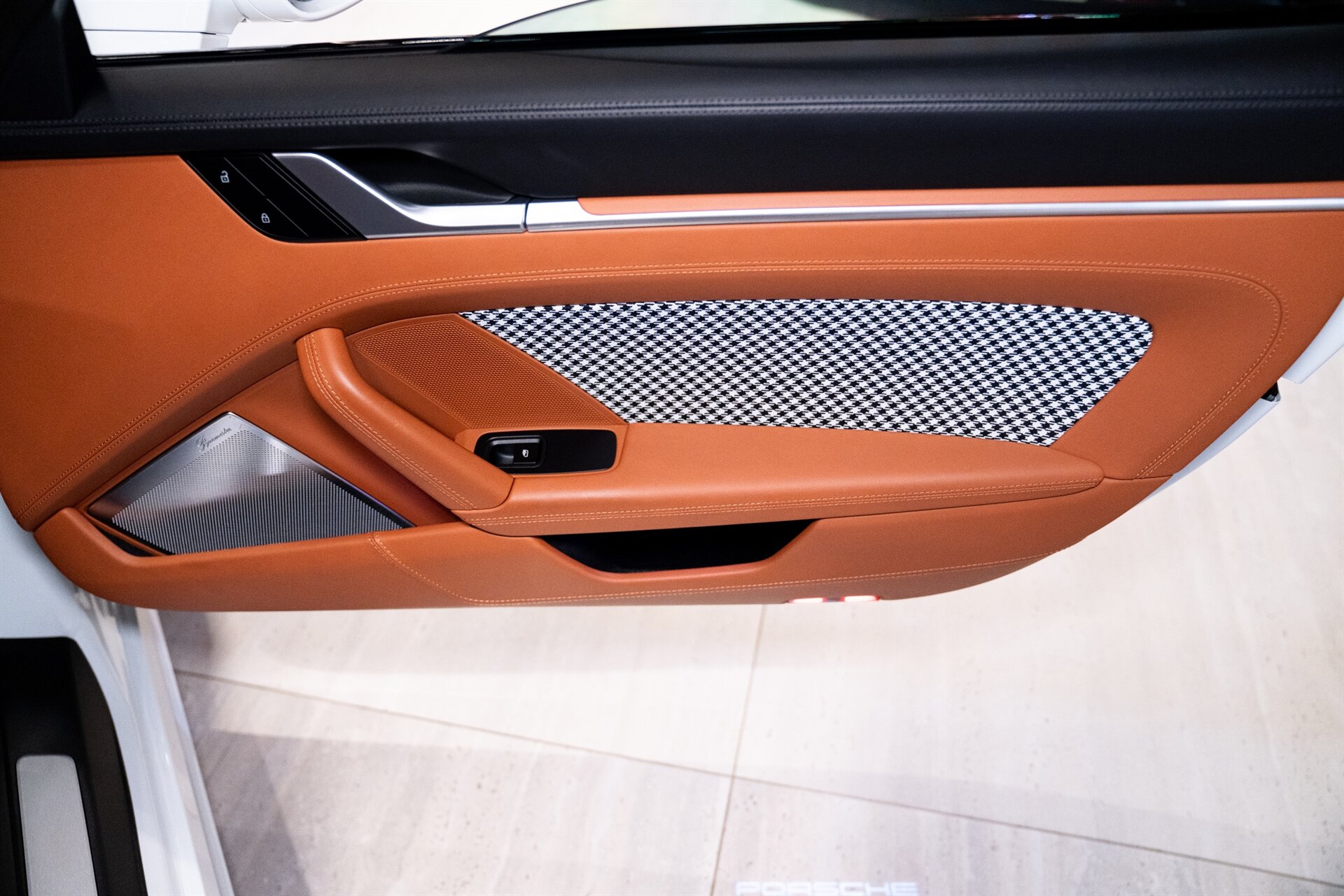 2025 Porsche 911 Turbo S - Photo 9