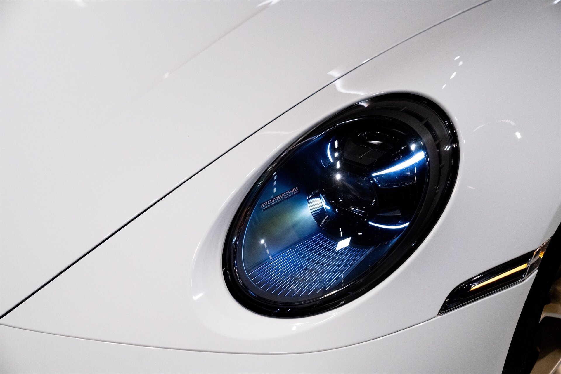 2025 Porsche 911 Turbo S - Photo 25