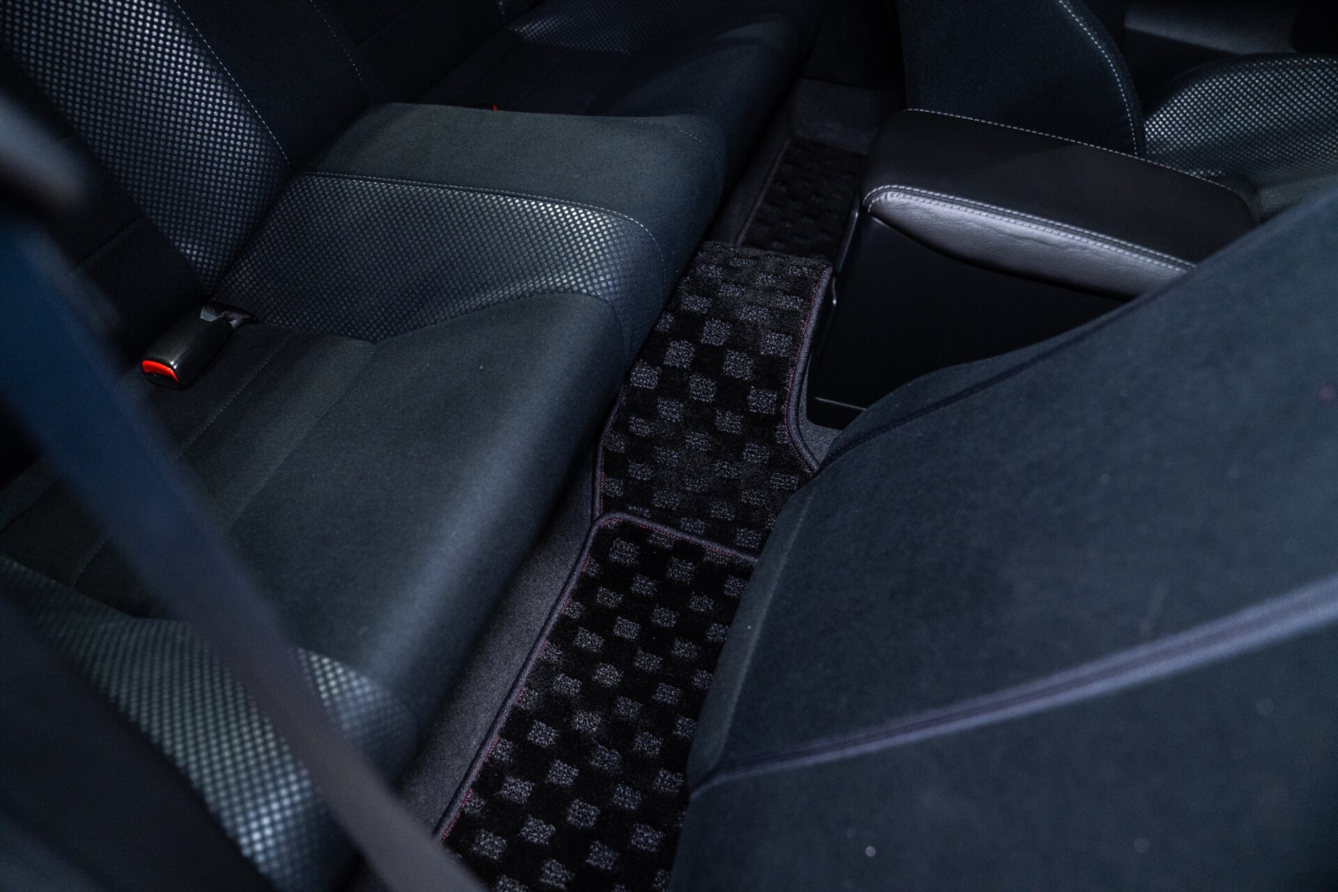 2000 Nissan GT-R V-Spec II - Photo 16